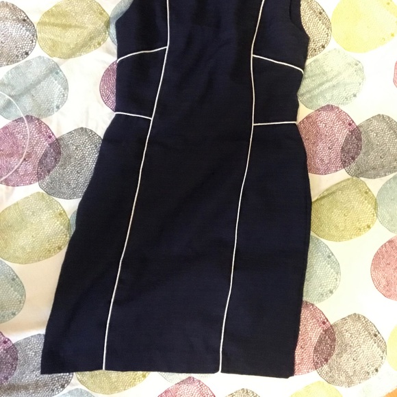 Cute Semi formal/ formal navy dress - Picture 3 of 3